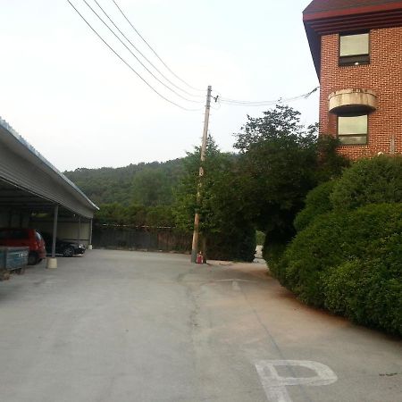 Feel Motel Почеон Екстериор снимка