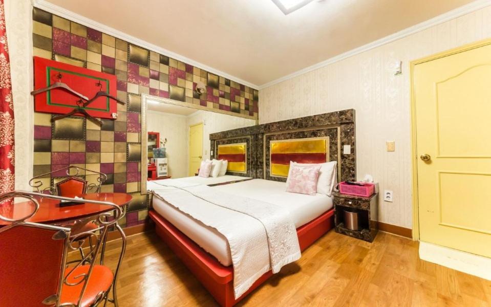 Feel Motel Почеон Екстериор снимка